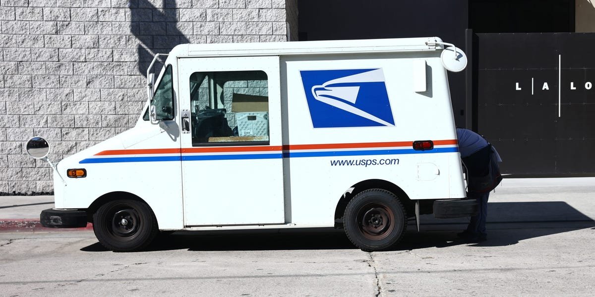 The-USPS-is-nearing-a-financial-breaking-point-postmaster-general.jpeg