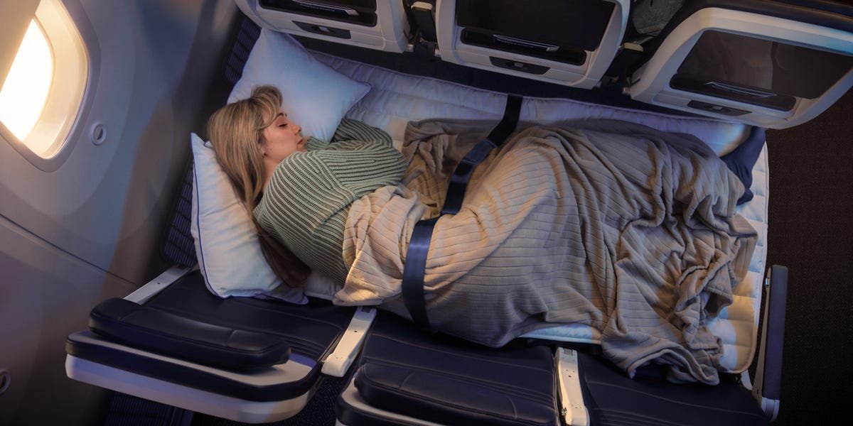 United-is-rolling-out-beds-in-economy-Heres-how-the.jpeg