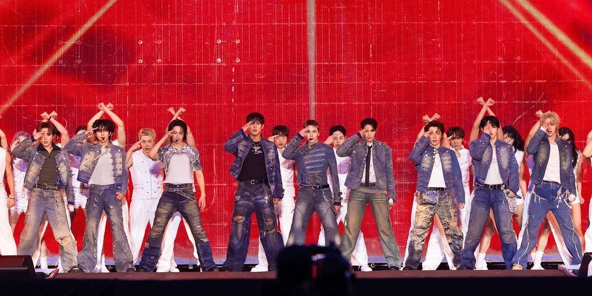 I-saw-the-K-pop-mega-band-Seventeen-live-5-times.jpeg