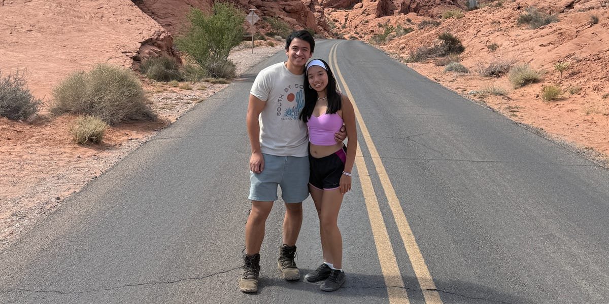 My-boyfriend-and-I-founded-a-company-while-traveling-the.jpeg
